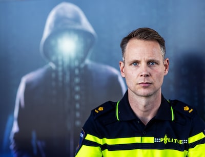 Politie waarschuwt voor hackers die kinderen rekruteren via games als Fortnite en Roblox voor cyberaanvallen