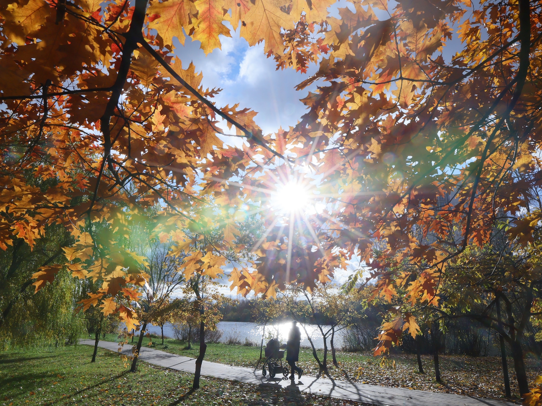 De meteorologische, grijze herfst is begonnen, maar niet getreurd: er is deze week nog ruimte voor de zon