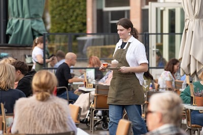 Zachte herfstdagen houden nog even aan, morgen stralend terrasweer