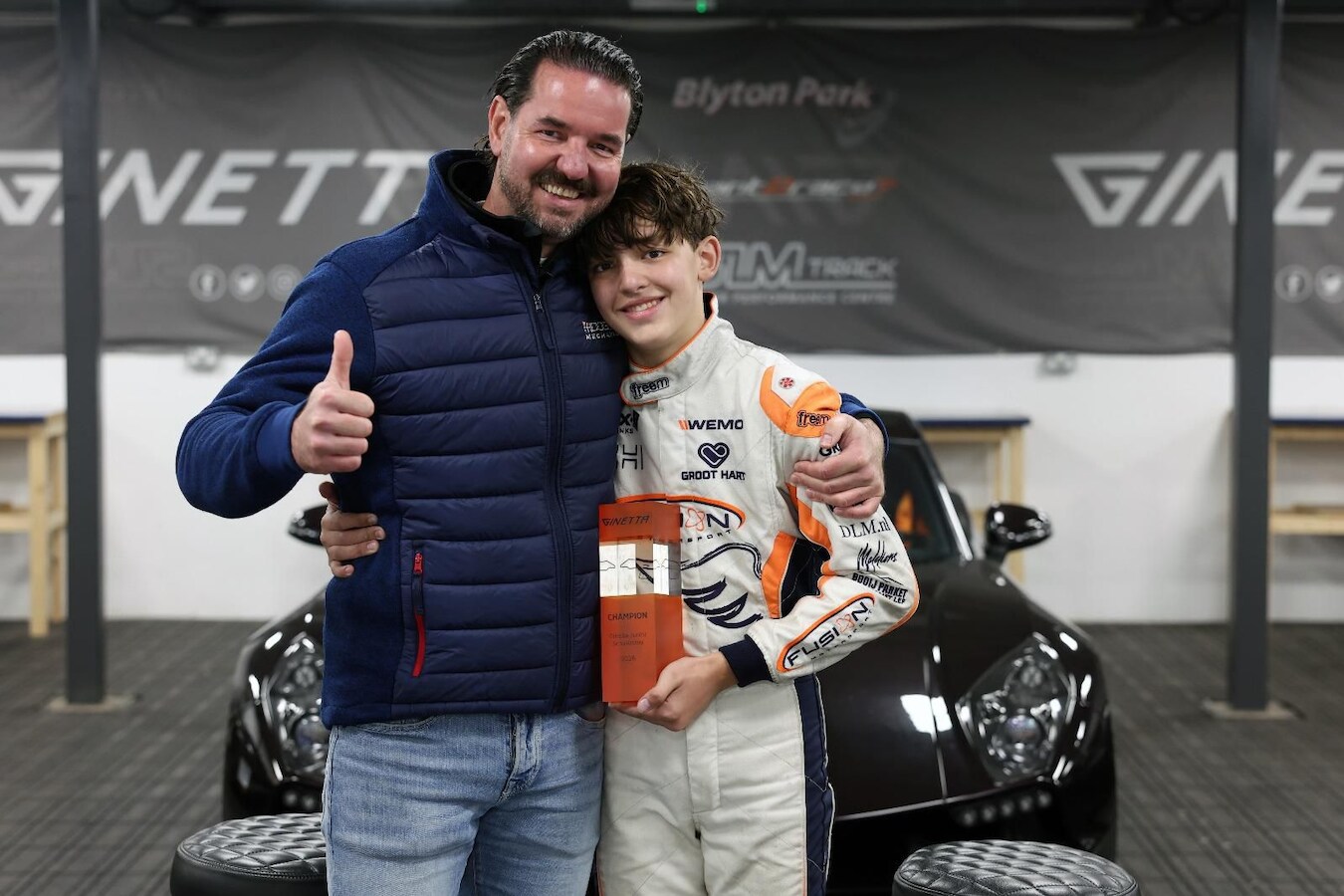 Droom komt uit voor autoracetalent Devon (14): ‘Jaartje racen in de UK ...