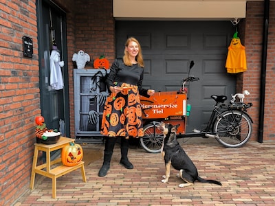 Mariska pakt met Halloween groot uit voor honden