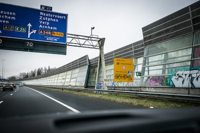 Weggebruiker weet wel waarom zoveel truckers verbod voor onveilige viaducten in A12 negeren