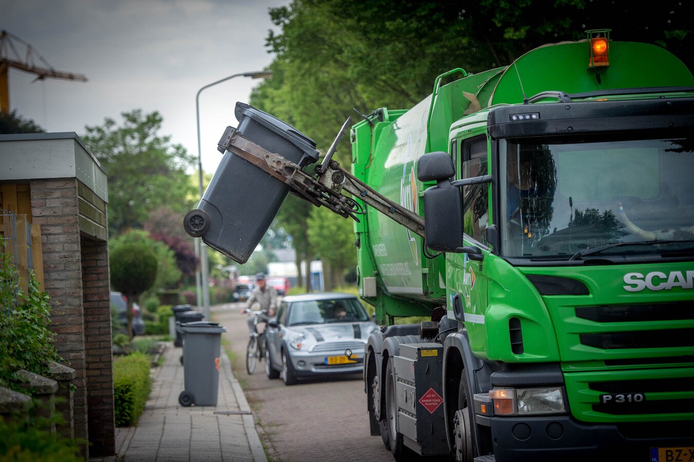 Hoe vul je het gat dat het einde van de oudpapierinzameling achterlaat ...