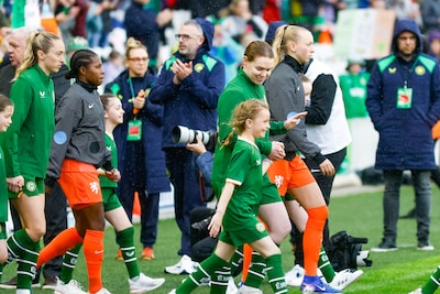 LIVE WK-kwalificatie | Oranje moet winnen om plaatsing voor WK in eigen hand te houden, lastige omstandigheden in Ierland