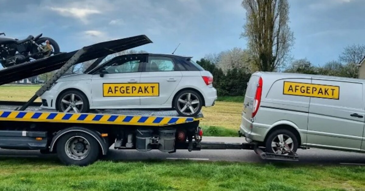Wietkwekerij opgerold in woning in Liessel, auto’s in beslag genomen