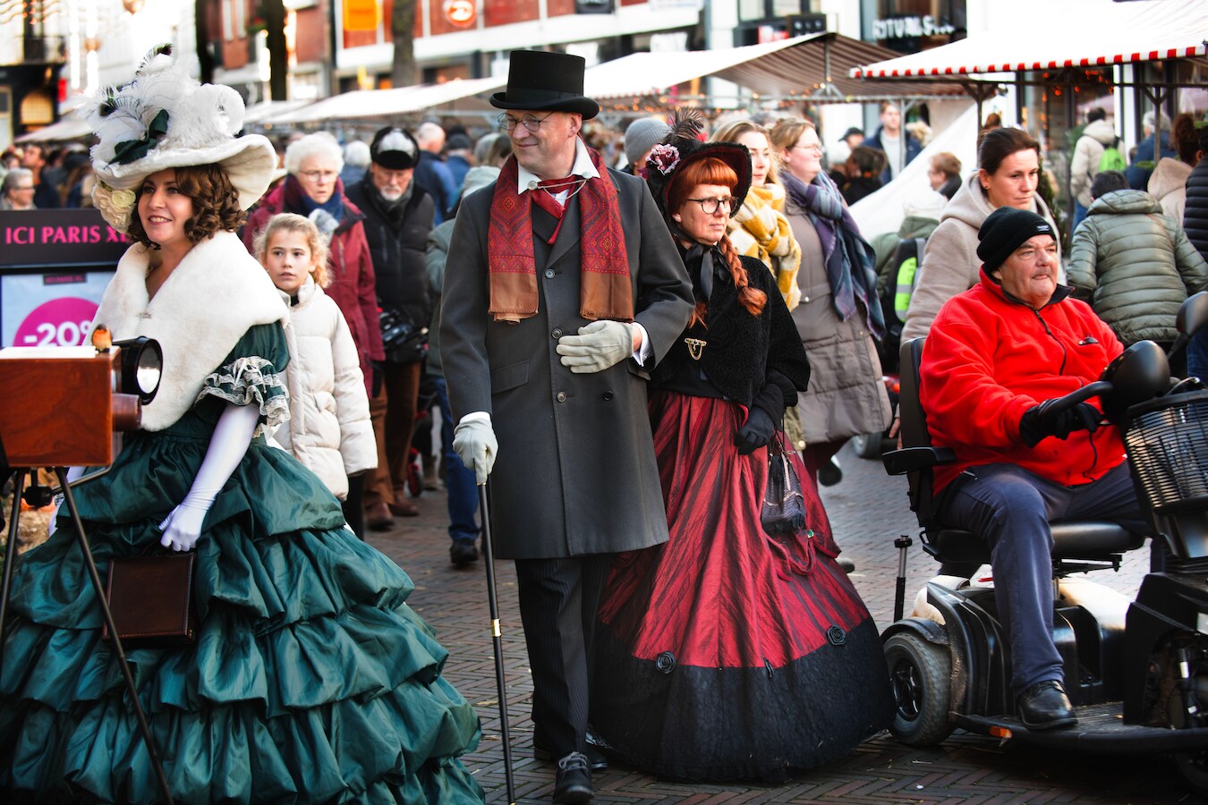 Kramen te huur voor kerstmarkt van Dickens Festijn in Tiel | Foto ...