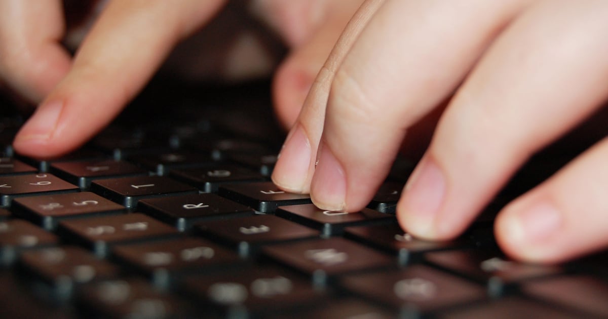 Bibliotheek LocHal in Tilburg start gratis Klik & Tik-cursus voor beginners in computer en internet