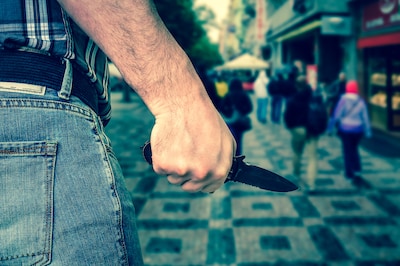 Man raakt gewond bij steekpartij in Oss: verdachte slaat op de vlucht