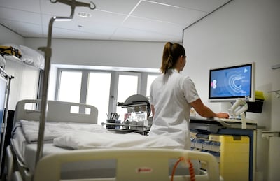 Schelden, schreeuwen, pesten en fysiek geweld: meerderheid zorgpersoneel krijgt ermee te maken