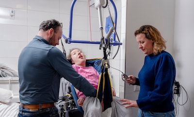 Wanhopige ouders voelen zich bedrogen bij sluiting zorgvilla’s: ‘Ze wisten al dat er geen andere plek was’