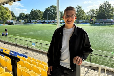 Sterrenwedstrijd: bekende YouTubers en influencers dagen Doetinchemse voetbalclub DZC’68 uit