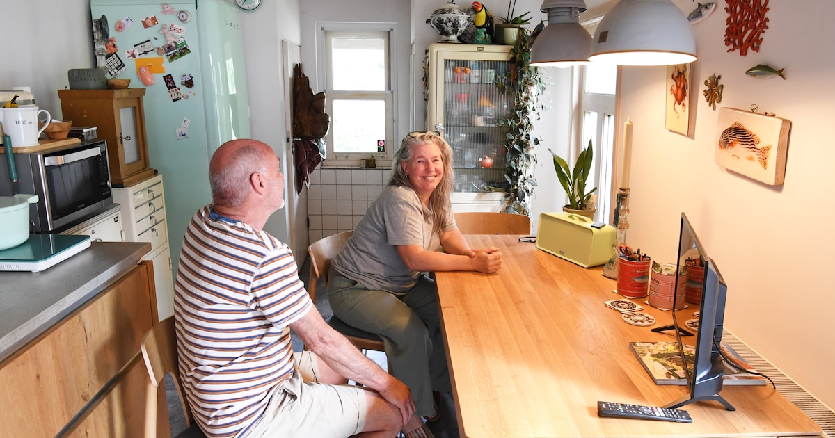 Peter (66) en Agnes (53) maakten van een vervallen pandje in Breda hun droomhuis: ‘Je kon door de ki