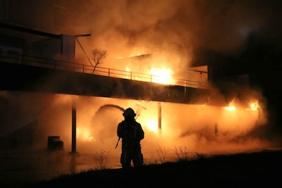 Acht huizen ontruimd na grote brand in centrum Hoogeveen
