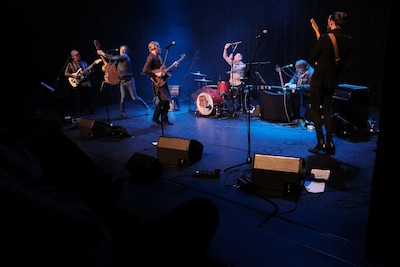 The Still Traveling Wilburys in De Waag