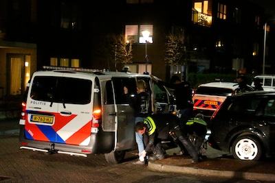 Tien arrestaties in Rijnsburg na gooien vuurwerk naar hulpverleners