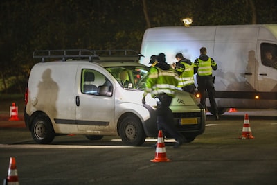 Spookvoertuig en bestuurders onder invloed: ruim 70 strafbare feiten bij grootschalige verkeerscontrole