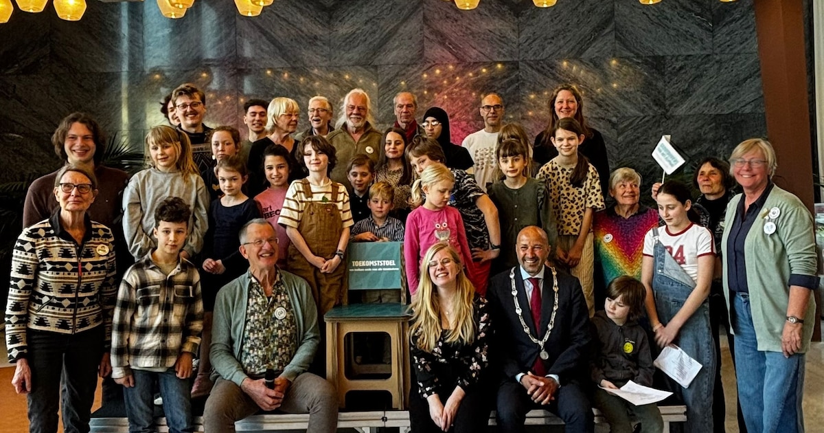 Toekomststoel overhandigd en het Sterrenbos gaat de strijd aan voor energie