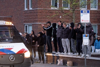 Politie grijpt opnieuw in bij azc-protest Loosdrecht