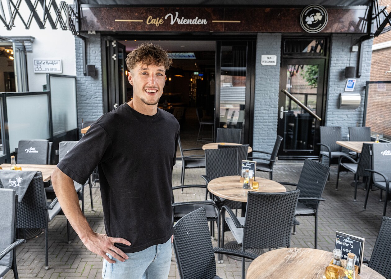 Vriendengroep geeft cafédroom na twee jaar op, Noud (22) neemt het over ...