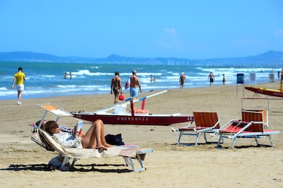 Italiaanse stranden wapenen zich tegen toeristen: de opvallendste regels op een rij