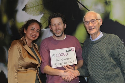 Gift voor Het Grootste Kerstdiner en galgenmaal voor kegelclub Doetinchem