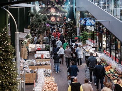 Gnomen, elfjes en vlinders: zo ziet de kerstshow Intratuin Duiven eruit