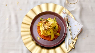 Wat Eten We Vandaag: Tagliatelle met gegrilde koningsoesterzwam en zongedroogde-tomatensaus van London Loy