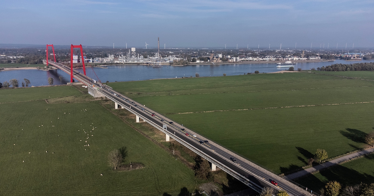 Deel van Rijnbrug bij Emmerik loopt op zijn einde: vervanging ...