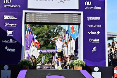 Mitch (22) uit Doornenburg is nu officieus wereldrecordhouder op de Ironman: ‘Gast, wat heb jij onge