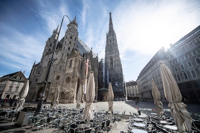 Schuldgevoel breekt toerist na 60 jaar op: man stuurt gestolen schedel in doos terug naar kathedraal