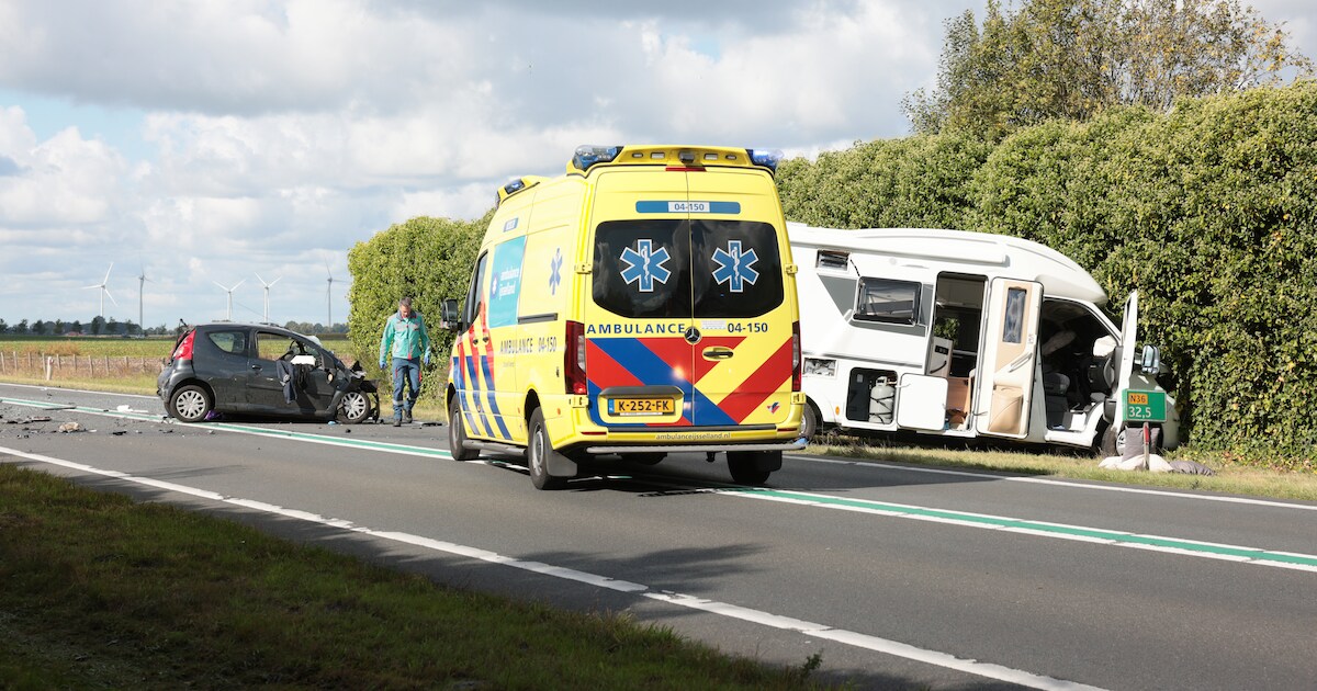 Automobilist overleden door heftige botsing met camper op N36 bij Stegeren