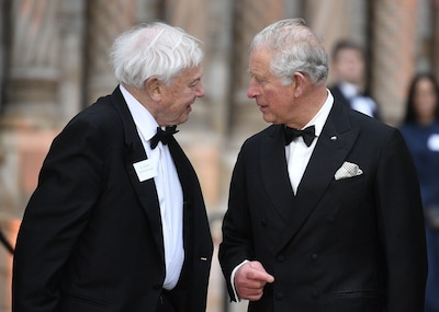 Koning Charles neemt videoboodschap op voor jarige Attenborough: ‘Kennen elkaar meer dan 60 jaar’