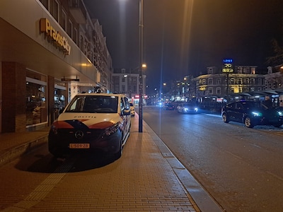 Arrestaties na bedreiging in centrum van Nijmegen, getuigen zien man met mes bedreigd worden