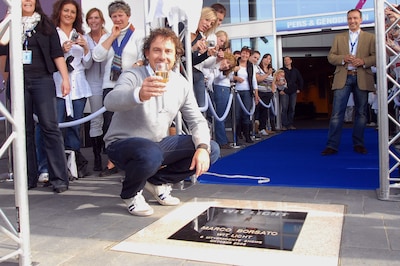 Marco Borsato’s verwijderde tegel in Walk of Fame GelreDome maakt tongen los: ‘Ik zou dat niet meer accepteren’