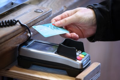Weer miljoenenboete voor pinbedrijf CCV om falende witwascontroles