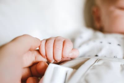 Ouders krijgen hun baby na drie maanden terug: ‘Doen alles om het vertrouwen waar te maken’