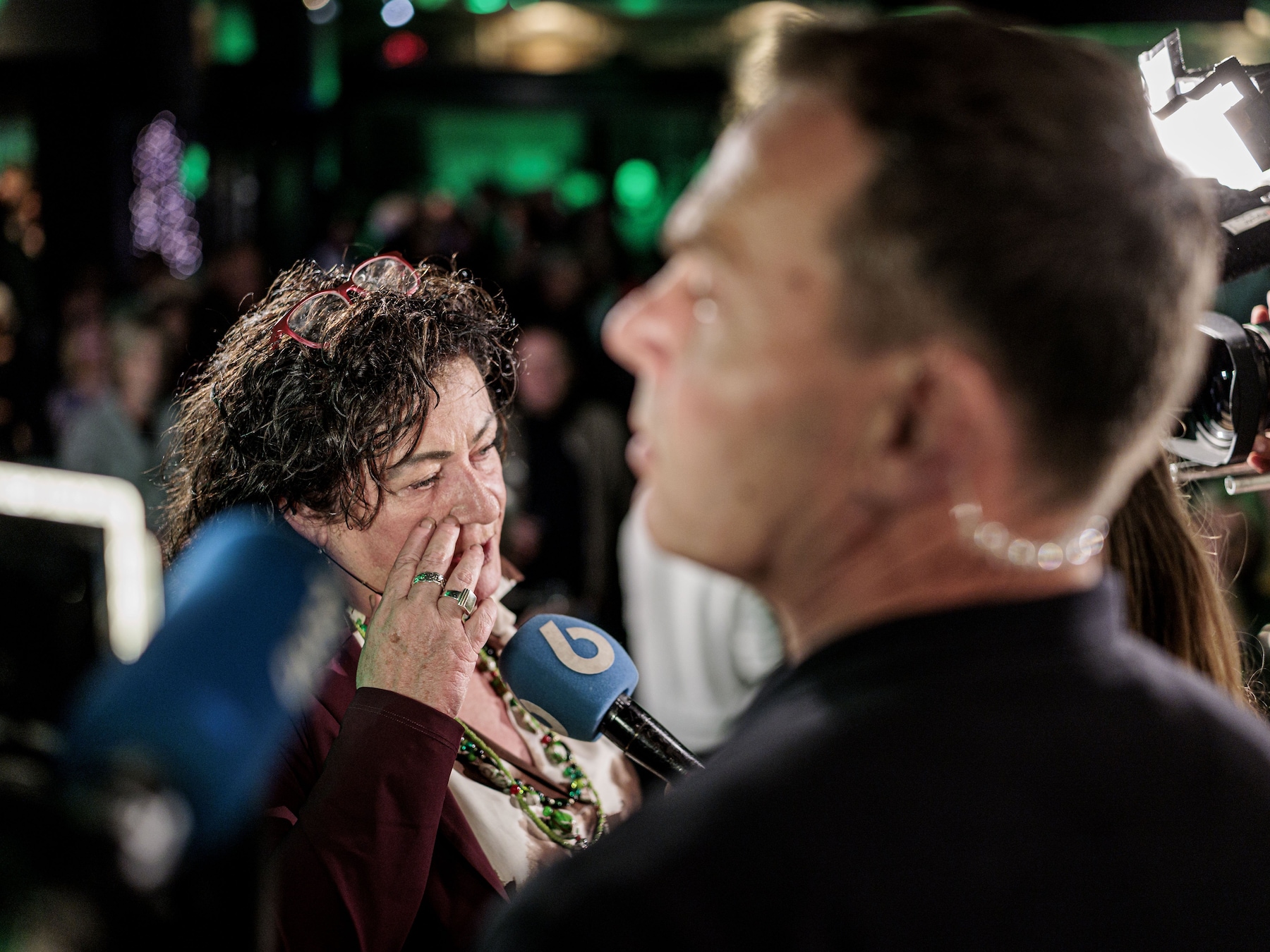 Van der Plas geëmotioneerd bij dankwoord aan familie