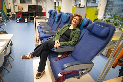 Hoe slaap je beter in het vliegtuig of de trein? Onderzoeker Gerbera weet het geheim van het beste dutje