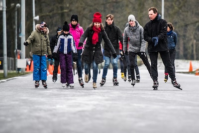 Ook in Arnhem heerst schaatskoorts: ‘Kom vroeg’