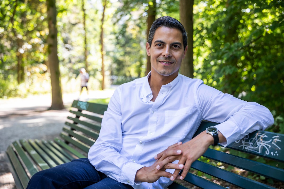 نخست وزیر همجنس گرا