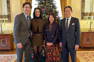 Justin Trudeau en Katy Perry poseren voor het eerst als koppel op officiële foto