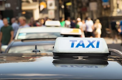 In Nederland gevestigd bedrijf achter taxi-app krijgt 100 miljoen euro boete voor lekken naar Rusland
