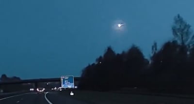 Honderden mensen zien vuurbol over Nederland scheren