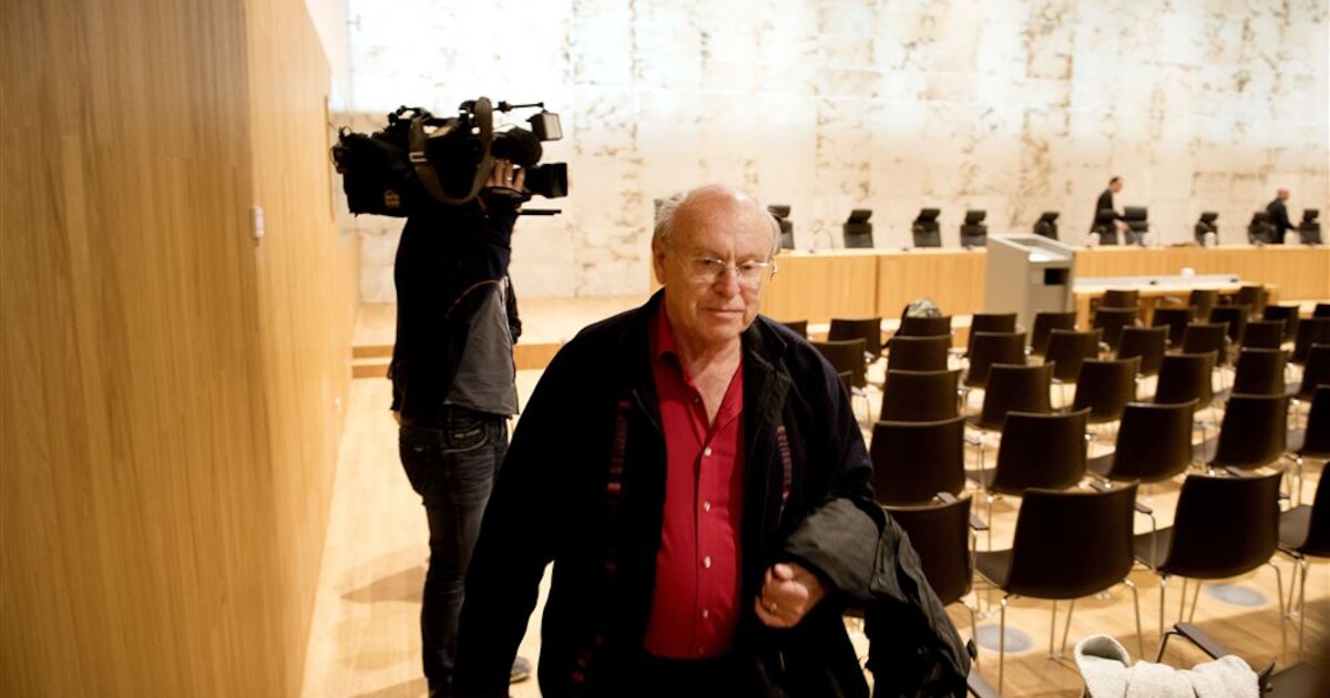 Albert Heringa uit Bennekom hoort oordeel over hulp bij zelfdoding ...