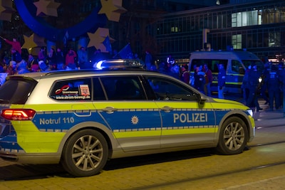 Dode en gewonden na explosie onder voetgangersbrug in Duitsland