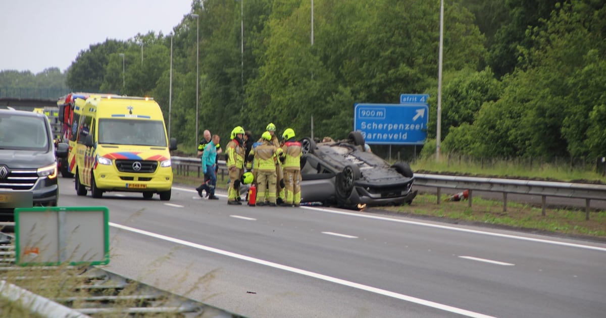 Automobilist overleden bij ernstig ongeluk A30