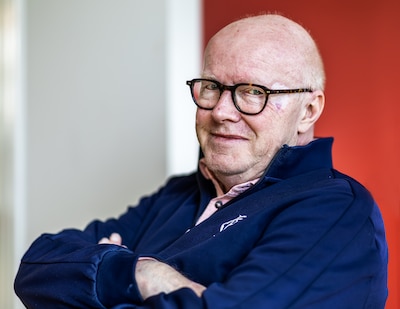 NOS-verslaggever Bert Maalderink valt bijna flauw bij interview met Jutta Leerdam, nu stopt hij erme