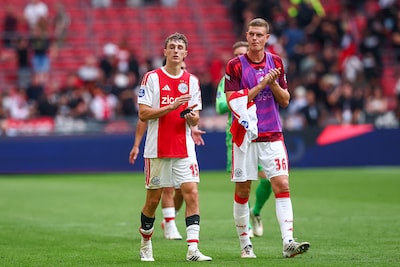 Youri Baas is van mening dat hij te weinig speelt bij Ajax: ‘Dat vind ik jammer’