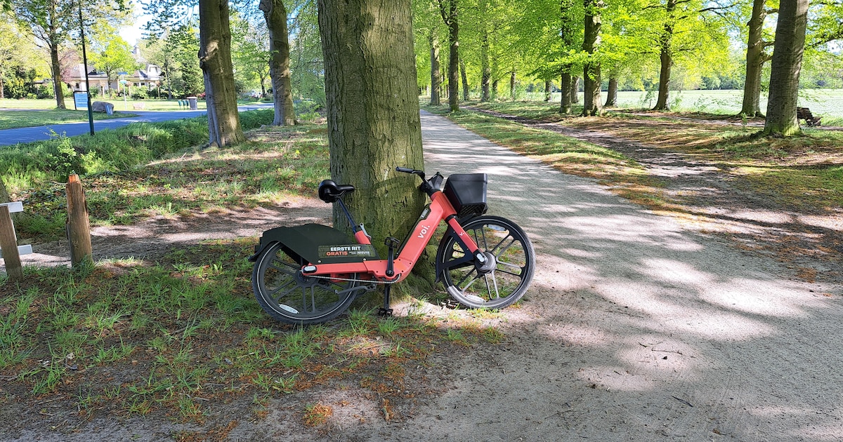 Overal rode deelfietsen in Soest: gemeente dwingt Voi tot sneller ingrijpen en duidelijkere app