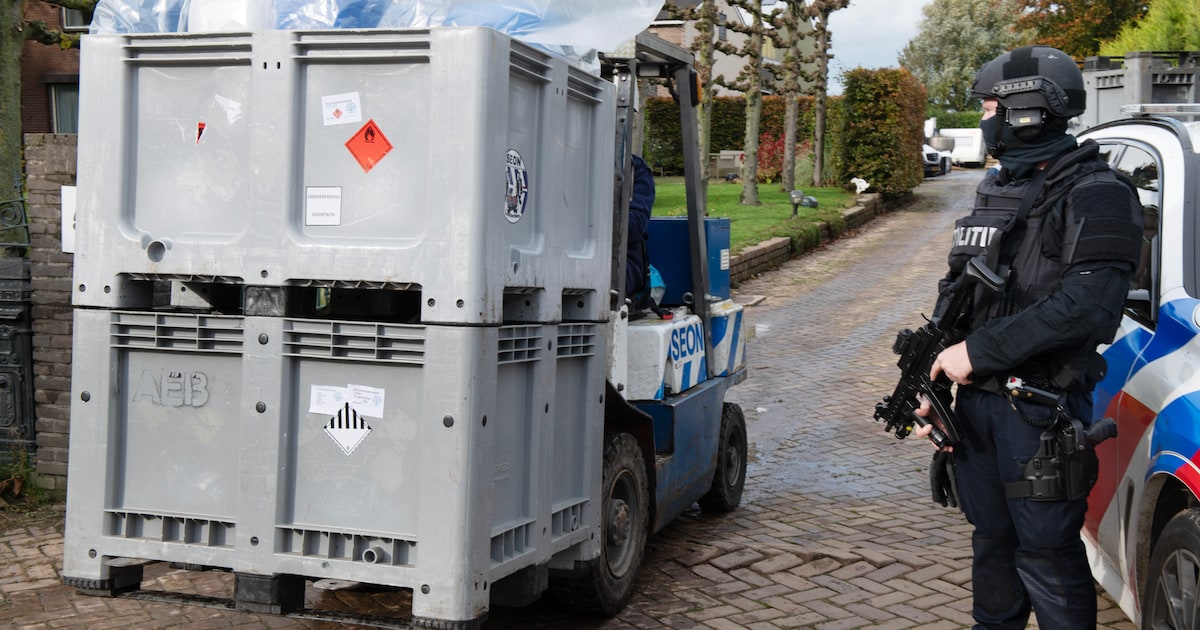 Bij de buurman is ‘wat aan de hand’, dan staan er ineens agenten met ...